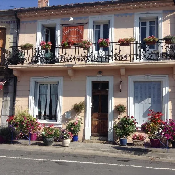 拉里维耶尔住宿加早餐旅馆，位于Luc-sur-Aude的酒店