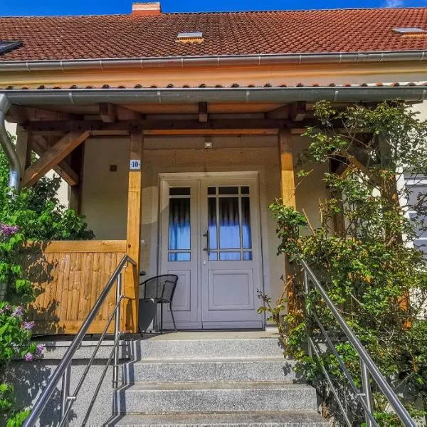 Apartment in Herrenhaus Groß Pinnow，位于Groß Pinnow的酒店