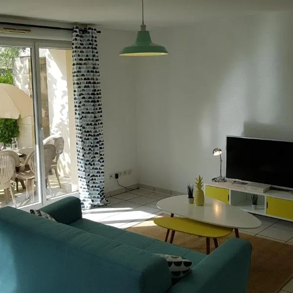 Appartement 2 pièces avec jardin privatif，位于Virsac的酒店