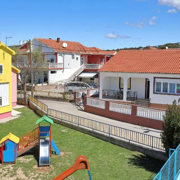 Apartments Ivana Bibinje，位于比比涅的酒店