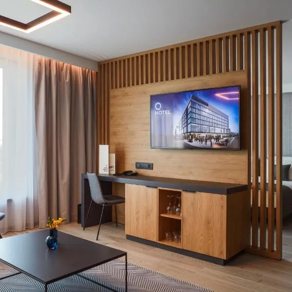 Q Hotel Plus Wrocław Bielany，位于弗罗茨瓦夫的酒店