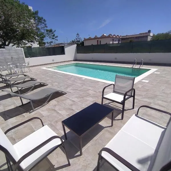 APPARTAMENTO CON 3 CAMERE CON BAGNO INTERNO, CUCINA Sea & Sun 2，位于特里西娜的酒店