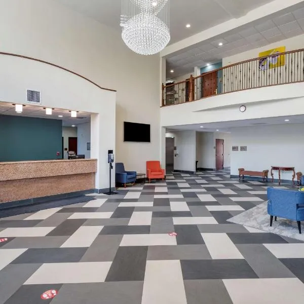 麦金尼贝斯特韦斯特PLUS套房酒店，位于麦金尼的酒店