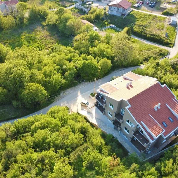 Divine Apartments Budva，位于Kukaljevina的酒店