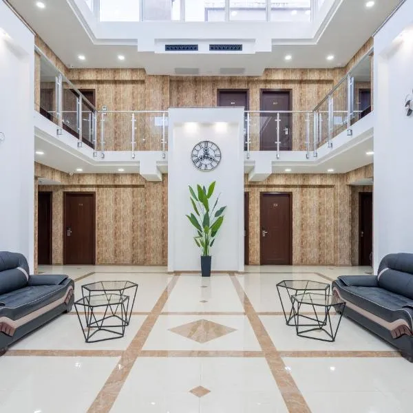 Aura Hotel Tbilisi，位于第比利斯的酒店
