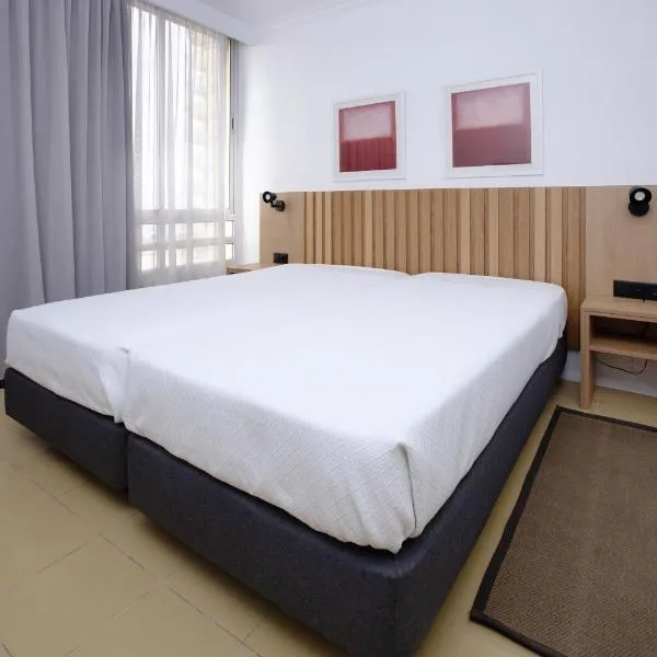 福斯阿特兰蒂达公寓酒店，位于蒙蒂戈杜的酒店