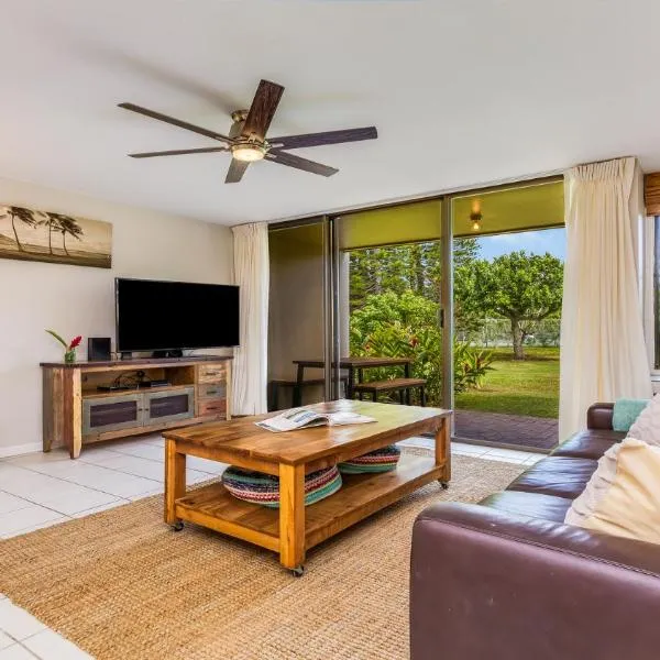 Beach Cozy North Shore Turtle Bay Condo，位于卡胡库的酒店