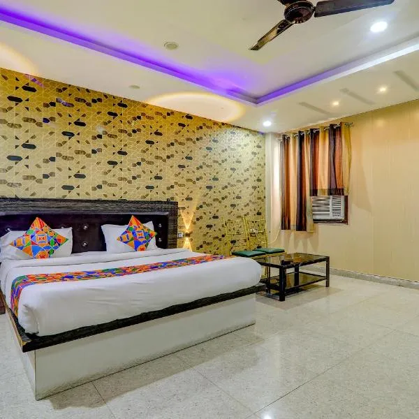 FabHotel Gold Galaxy，位于Juhi Bari的酒店