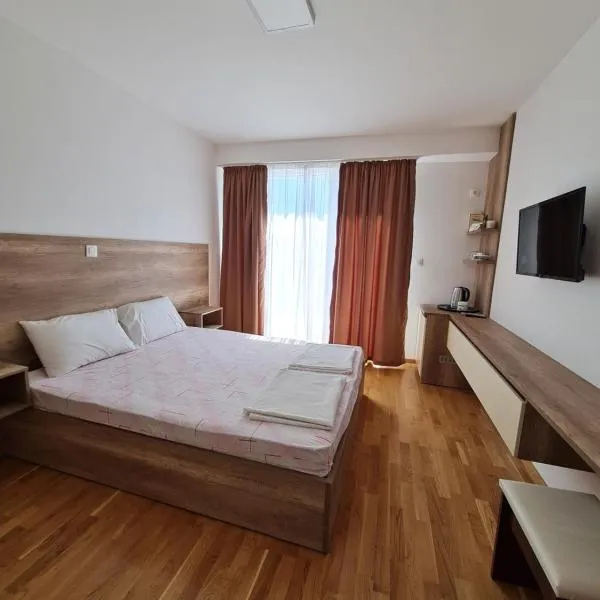 Bojana Apartment Penthouse，位于内戈蒂诺的酒店