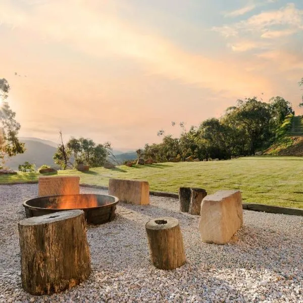 The Riverstone Luxury Eco Home in the Hills，位于马奇的酒店