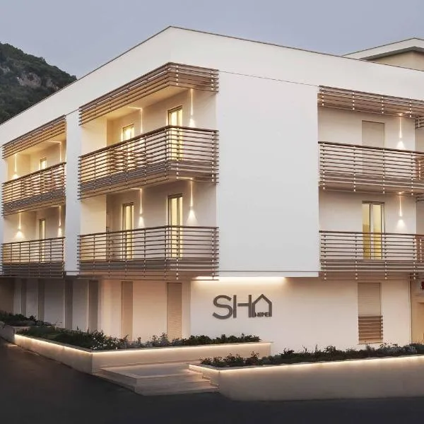 SH之家住宿加早餐旅馆，位于Palma Campania的酒店