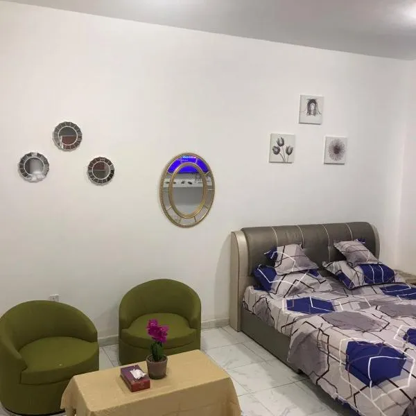 Apartment in Ajman,furnished studio，位于阿吉曼的酒店