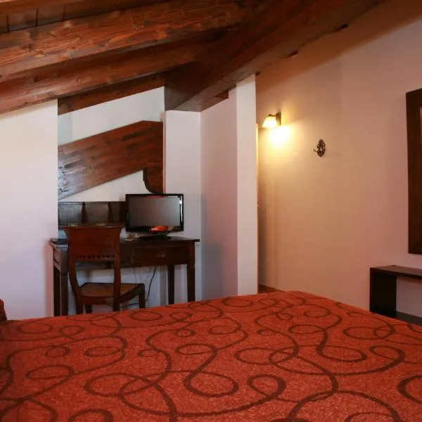 拉卡萨维亚旅馆，位于Argómaniz的酒店