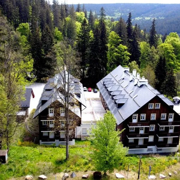 Hubertus Karlova Studánka，位于Široká Niva的酒店