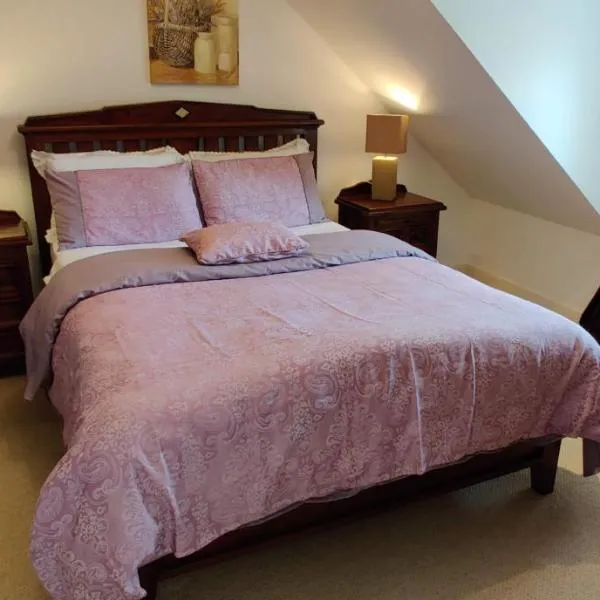 'Neasa' Luxury Double Bedroom，位于Knockmore的酒店