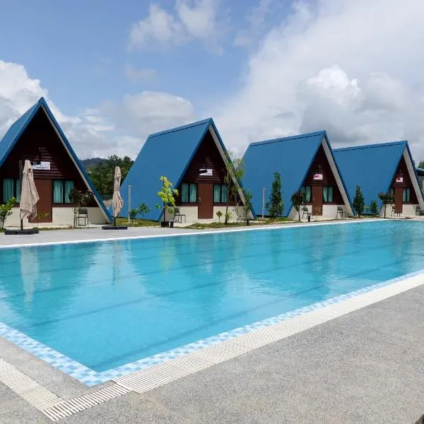 SENTA Adventure Camp & Resort，位于Kampong Minyak Beku的酒店