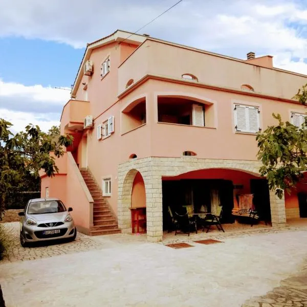 Apartments Ivanka G，位于马林斯卡的酒店