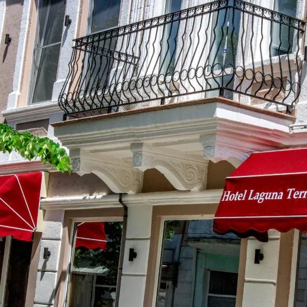 Hotel Laguna Terrace，位于卡瓦尔纳的酒店