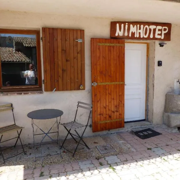 le Nimhotep，位于Val-de-Chalvagne的酒店