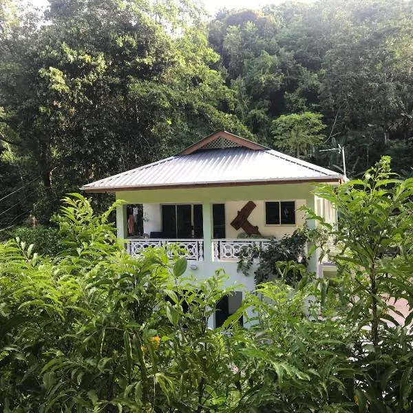 FOND B'OFFAY LODGE，位于维多利亚的酒店