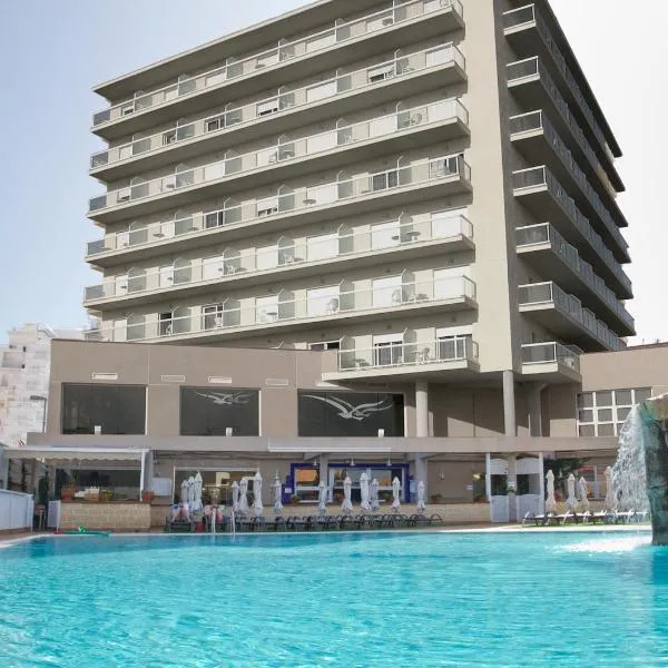 拉斯加维奥塔斯酒店，位于宏达海滩的酒店