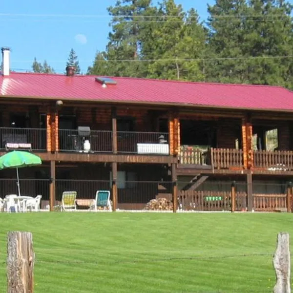 Kamloops Log Home Bed and Breakfast，位于蒙特克里克的酒店