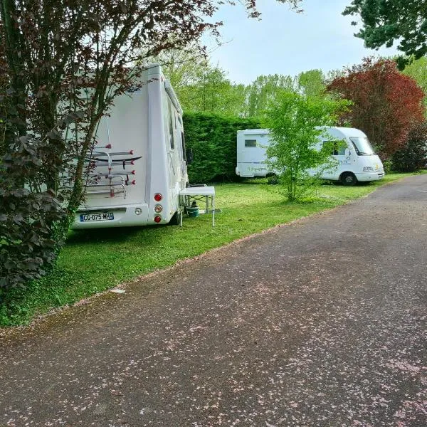 Resort & Camping - Val de Braye，位于Bessé-sur-Braye的酒店