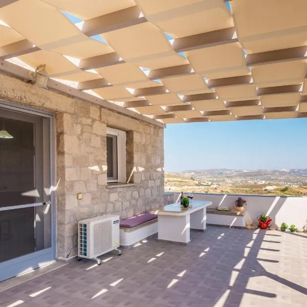 Stone house Tripiti，位于特里皮蒂的酒店