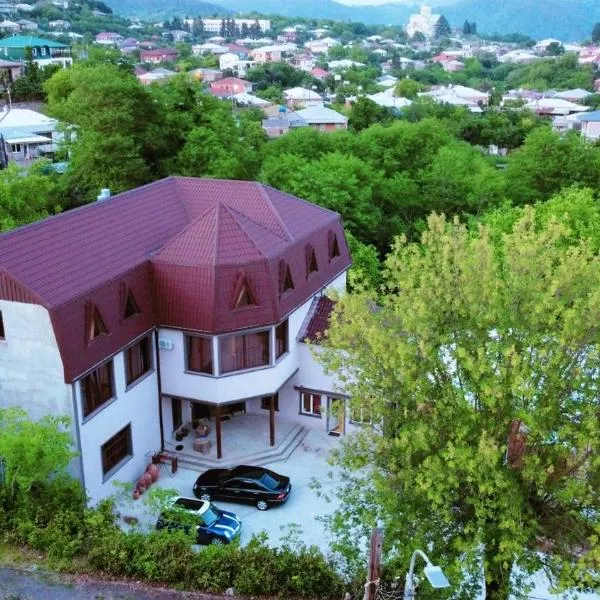 Inaisi Hotel，位于库塔伊西的酒店