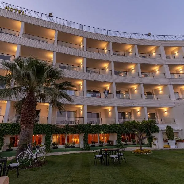 Ramada Resort by Wyndham Puerto de Mazarron，位于El Mojón的酒店