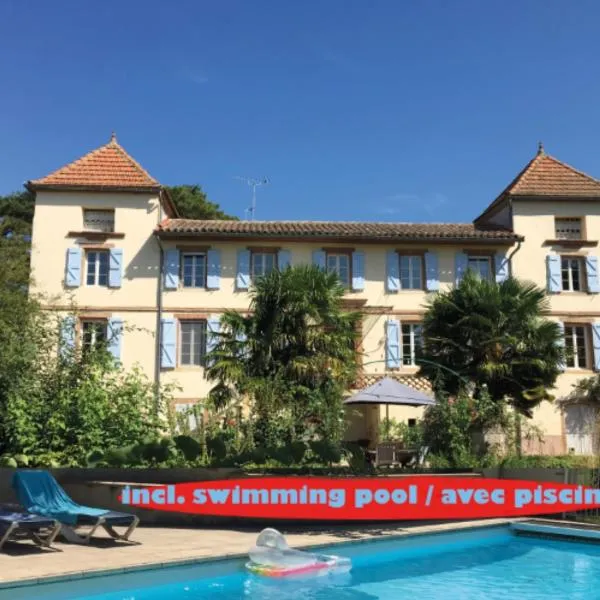 Domaine de Ménerque - petit château avec piscine，位于Lisle-sur-Tarn的酒店
