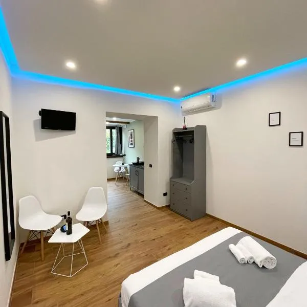 Pozzuoli B&B exSofer，位于波佐利的酒店