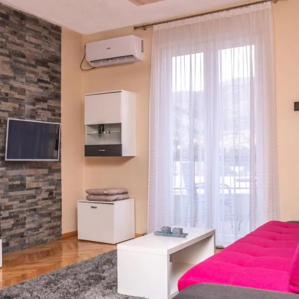 Apartman Jelena Anžujska，位于特雷比涅的酒店