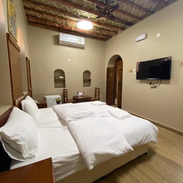 Nizwa Heritage Inn，位于Al Jināh的酒店