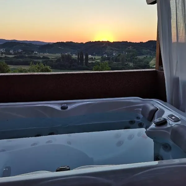 Apartment Viksa with Jacuzzi，位于萨格勒布的酒店