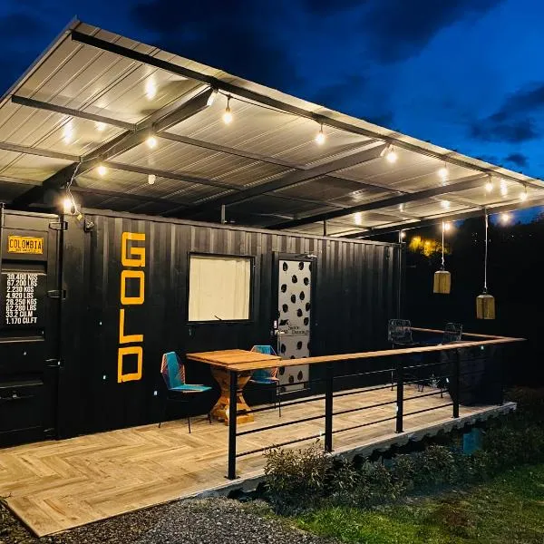 Acogedor y moderno Glamping en container, 10 min del centro，位于Chiquinquirá的酒店