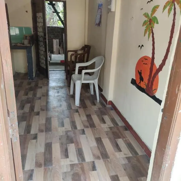 Parvati Niwas Homestay -Nearby Revdanda Beach & Fort - WiFi available，位于阿利鲍格的酒店