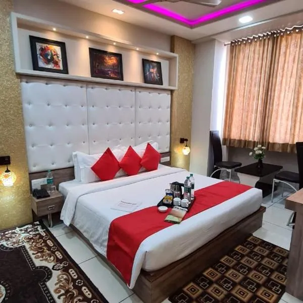Hotel Surya Palace，位于Chaumu的酒店