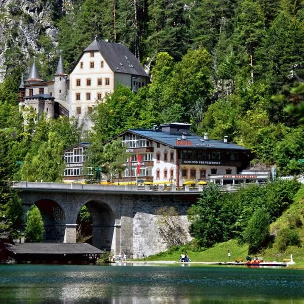 方恩斯坦湖城堡酒店，位于施坦察赫的酒店