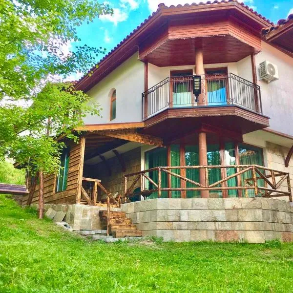 Pamporovo Villa，位于潘波洛沃的酒店