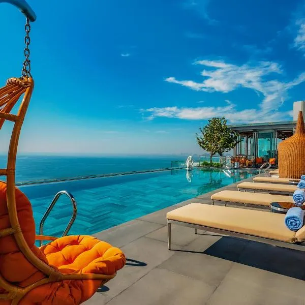 Le Sands Oceanfront Danang Hotel，位于岘港的酒店