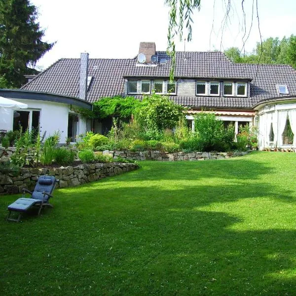 Gästehaus Villa Kreativ Susanne Lay，位于代斯特尔山麓巴德明德尔的酒店