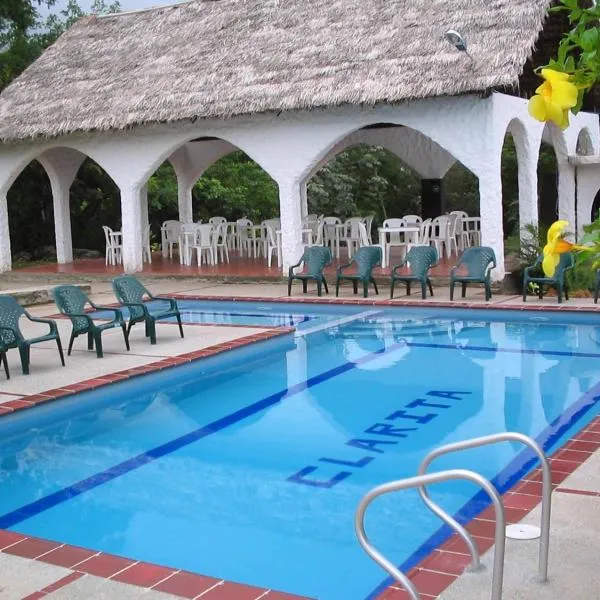 Centro Recreacional Villa Clarita，位于里韦拉的酒店