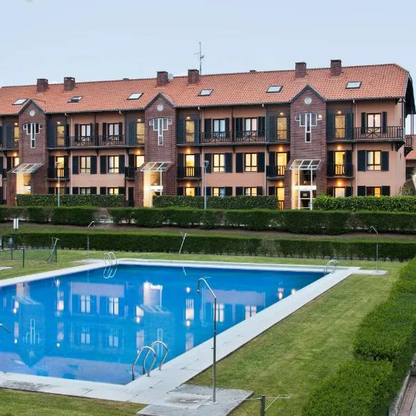Abba Comillas Apartments，位于柯米拉斯的酒店