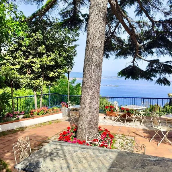 Residence Villa Giordano sea view Amalfi Coast，位于维耶特里的酒店