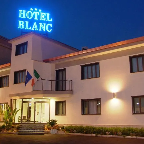 勃朗科酒店，位于SantʼAnastasia的酒店