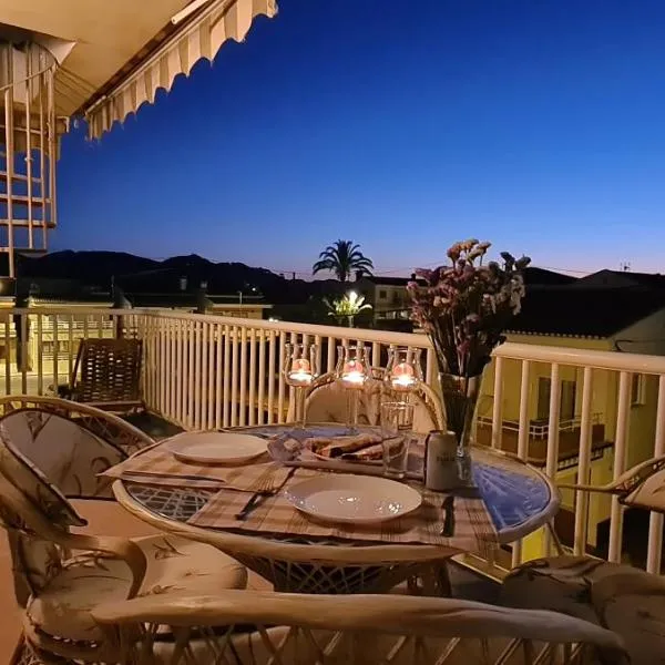 An apartment by the sea in Oliva Playa，位于奥利瓦的酒店