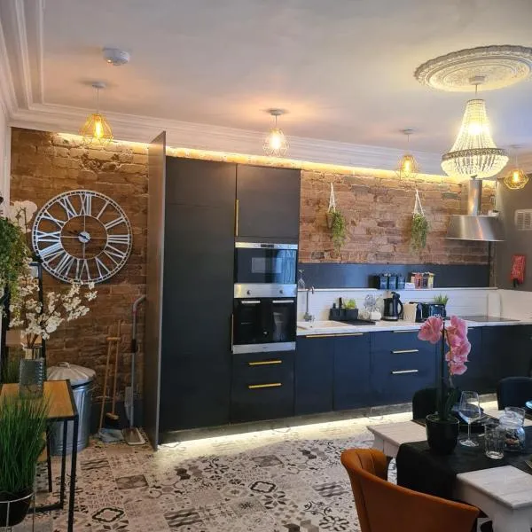 Albert Rd Aparthotel，位于科尔内的酒店