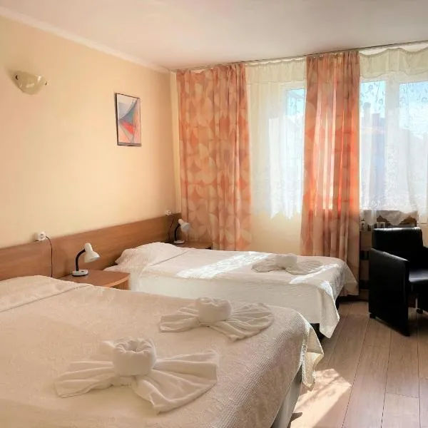 Family Hotel Central，位于布尔加斯的酒店