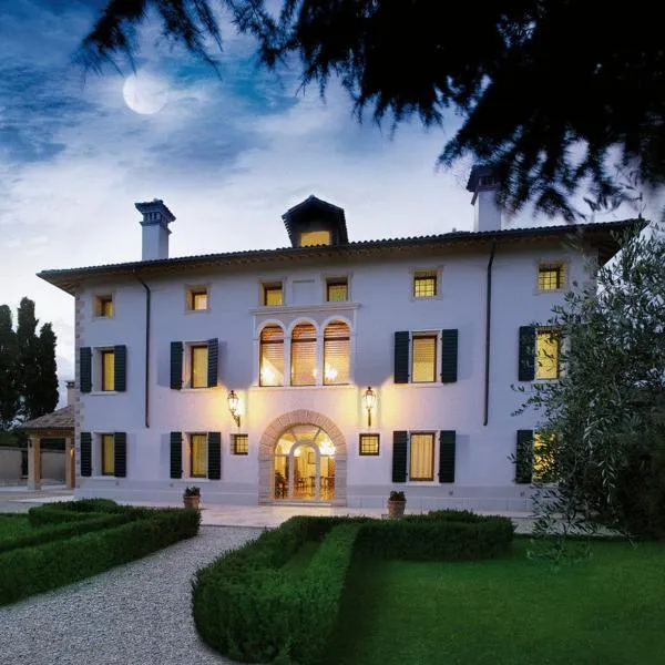 布斯塔别墅酒店 ，位于Trevignano的酒店